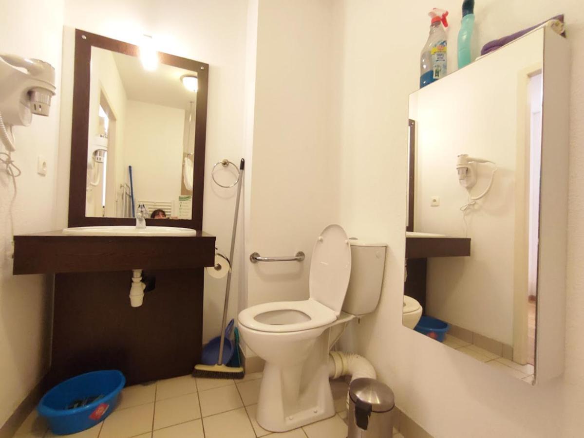 Pat 83, T2, Centre Luchon, Wifi, Casier A Skis, 4 Personnes Bagnères-de-Luchon エクステリア 写真
