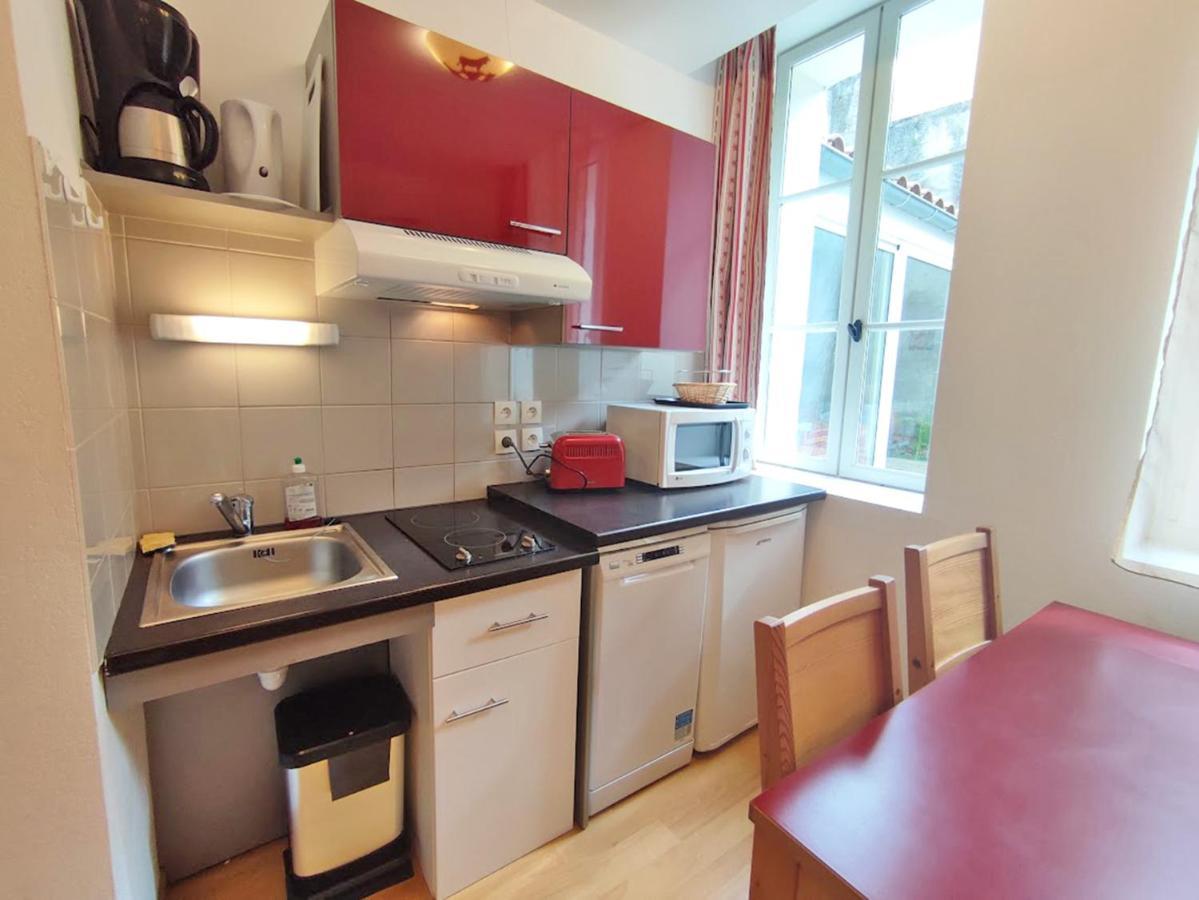 Pat 83, T2, Centre Luchon, Wifi, Casier A Skis, 4 Personnes Bagnères-de-Luchon エクステリア 写真